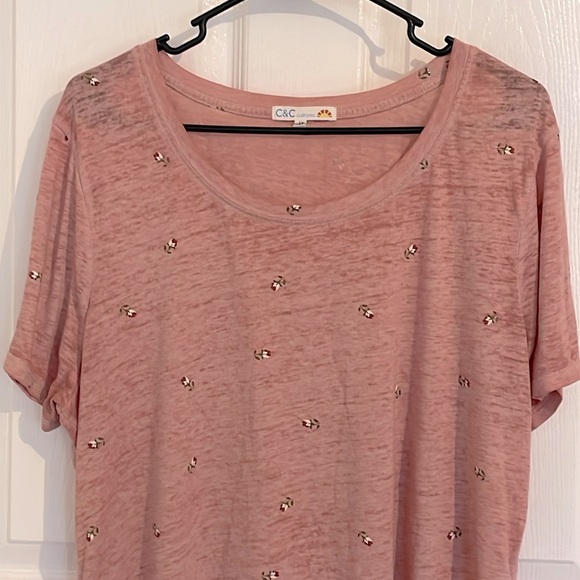 C&C California short sleeve Pink Floral Top, Size 1X - Picture 1 of 8